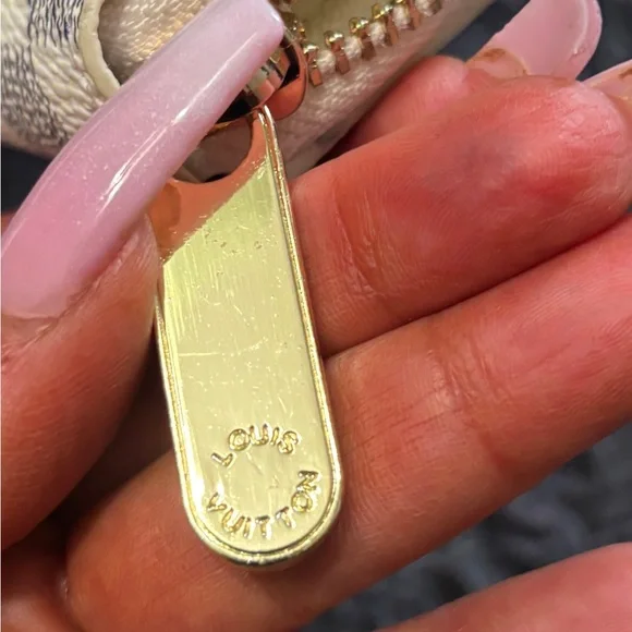 Louis Vuitton Damier Azur Zippy Wallet - Picture 2 of 9